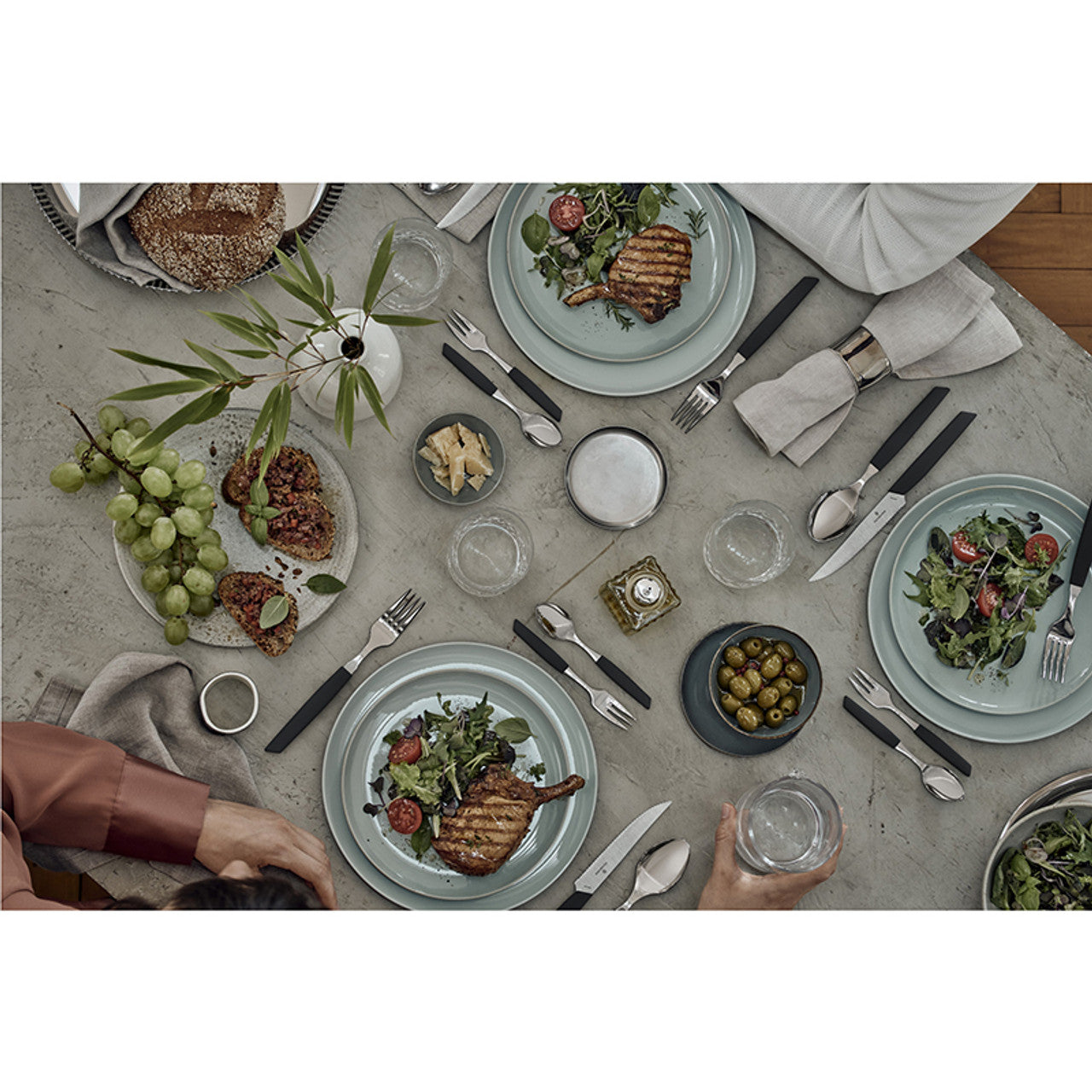 victorinox-tafelmes-swiss-modern-sfeer